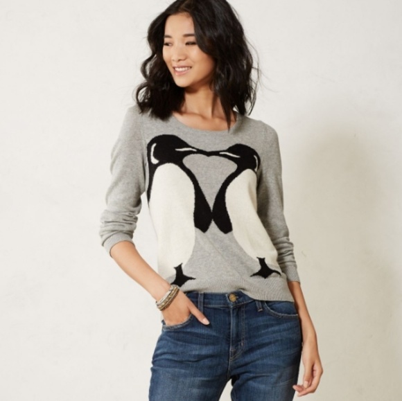 Anthropologie Sweaters - Anthro Monogram Emperor Penguin kissing sweater M